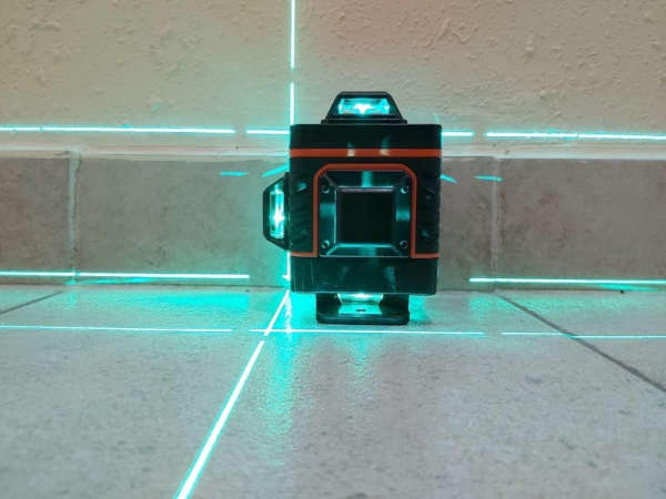 Самые популярные лазерные уровни для дома